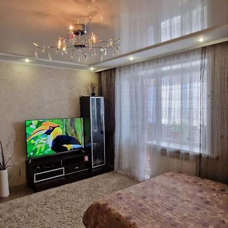 Апартаменты На Советской 39 Petropavlovsk Buitenkant foto